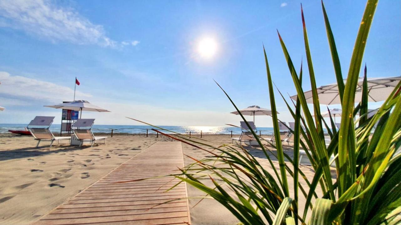 Hotel Saraceno Resort With Private Beach Milano Marittima Eksteriør bilde