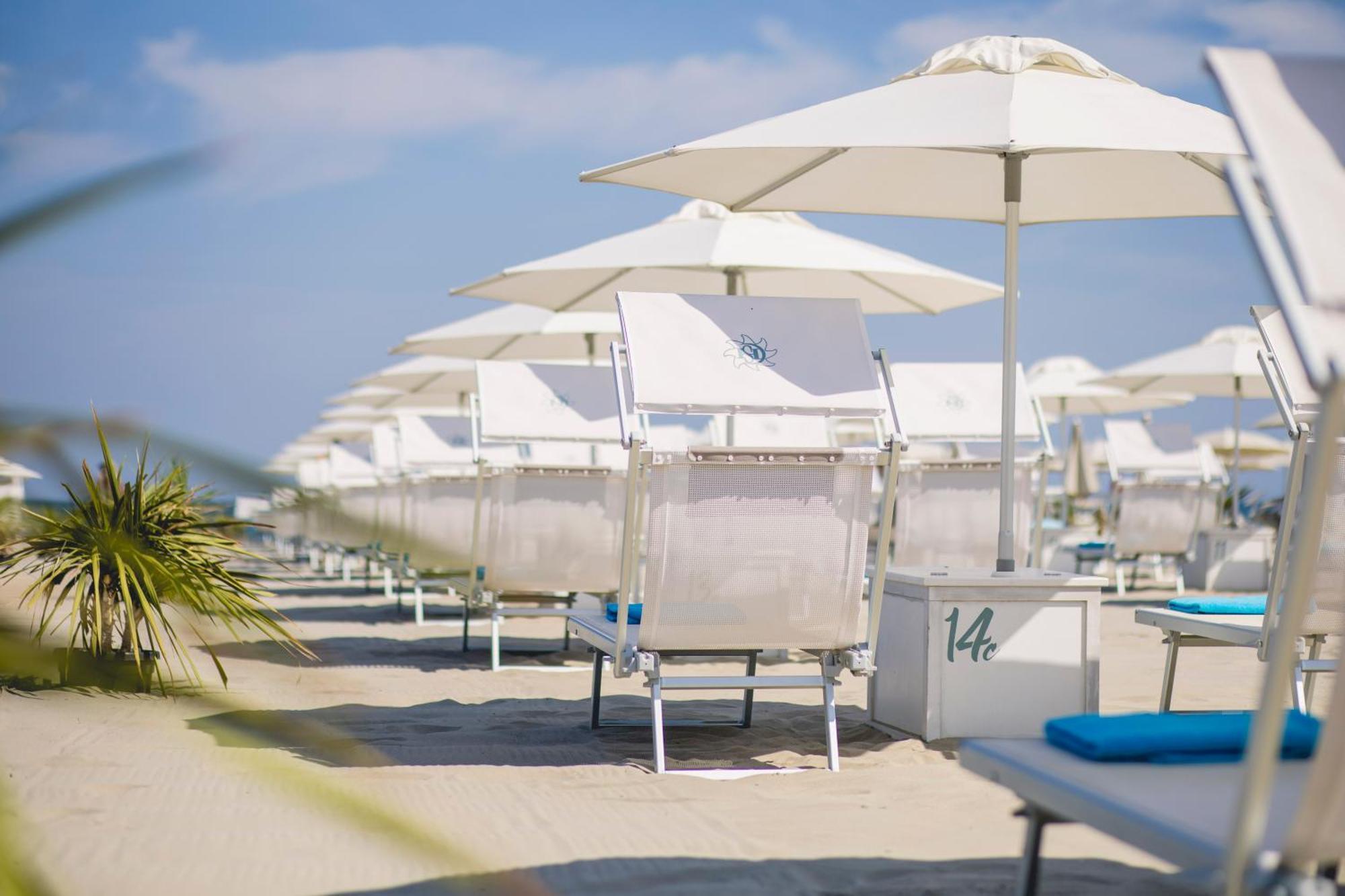 Hotel Saraceno Resort With Private Beach Milano Marittima Eksteriør bilde